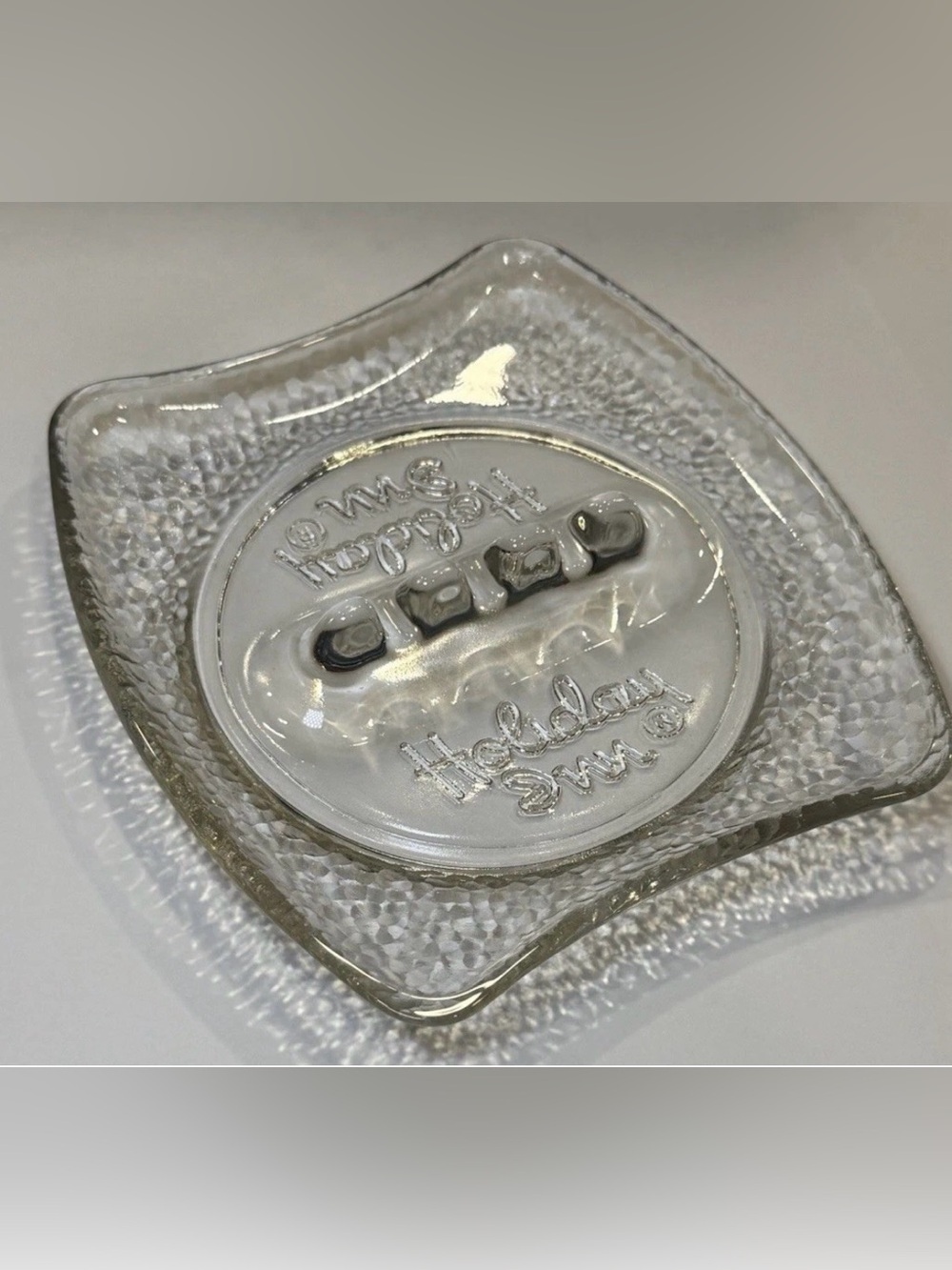 Vintage HOLIDAY INN Ashtray Hotel Advertising Embossed Letters Pebble Sides 70's - Picture 5 of 7